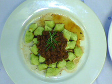 Nhoque de arroz a bolonhesa