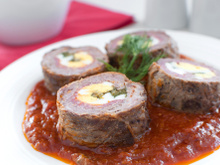 Rocambole de carne recheado