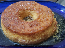 Pudim de leite condensado com banana e aveia