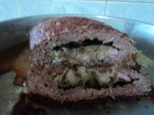 Bolo de carne moída recheado