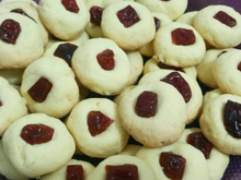 Biscoitinhos amanteigados com goiabada