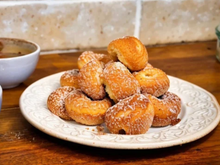 Essa receita de bolinho de chuva faz sucesso no TudoGostoso por um motivo delicioso: é impossível de errar
