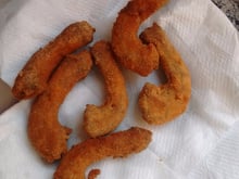 Pescoço de frango empanado