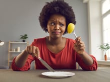 Cuidado! Você come esses alimentos e não sabe que são tóxicos. Veja como ingerir da forma certa