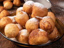 Bolinho de chuva de fubá: aprenda como fazer o quitute clássico de um jeito diferente!