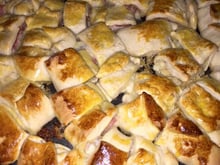 Rocambole de presunto e queijo