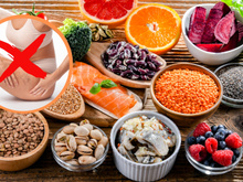 "Sou médica e estes são os alimentos que você precisa comer se tiver varizes para que seu sangue flua mais livremente"