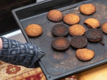 Truque para saber a temperatura do forno sem termômetro vai transformar o seu jeito de cozinhar