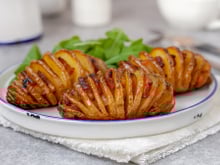 Como fazer batata Hasselback: pronúncia do nome pode ser difícil, mas a receita é tão fácil que você vai querer preparar toda semana