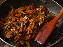 Depois que aprendi a fazer carne ao estilo coreano, meu marido pede toda semana: veja a receita do bulgogi
