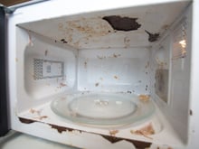 Micro-ondas enferrujado: saiba por que isso acontece e os cuidados que você deve ter com o eletrodoméstico