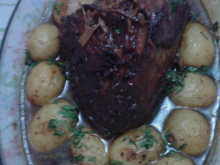 Cupim assado com batatas rústicas