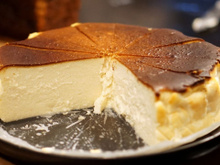 Nem cheesecake, nem torta de ricota: a torta queimadinha e cremosa que viralizou é o sucesso garantido da ceia de Natal