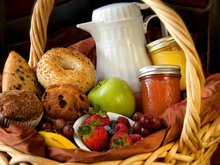 Surpreenda a sua mãe com essa cesta de café da manhã simples e linda: é o melhor e mais gostoso presente que você pode dar!