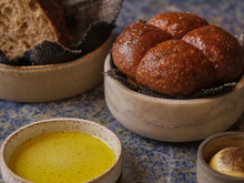 Já pensou pagar R$750 para comer pão? É o que um restaurante estrelado está cobrando! Entenda por quê