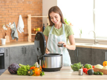 Saindo da casa? Veja três eletrodomésticos que podem facilitar a vida de quem vai morar sozinho em 2022