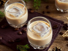 Licor cremoso de café e baunilha: receita inspirada em bebida irlandesa é uma delícia, sirva bem geladinho