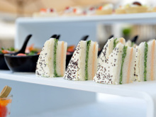 Sanduíche colorido gelado