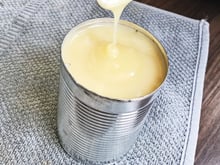 Coloque uma lata de leite condensado na air fryer e veja a mágica acontecer!