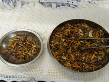 Salada de repolho com miojo frito