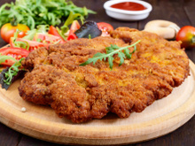 Bife à milanesa na airfryer: a receita que todo mundo gosta feita de um jeito mais prático