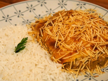 Esse fricassê de fraldinha com queijo gratinado ficou tão bom que ninguém acreditou que foi feito com sobra de carne