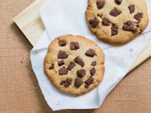 Biscoito caseiro com gotas de chocolate que derrete na boca: aprenda a fazer a receita perfeita para o lanche da tarde