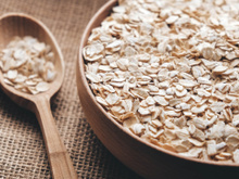 Quais são as propriedades curativas da aveia: regulação do colesterol, melhora do trânsito intestinal e efeito anti-inflamatório?