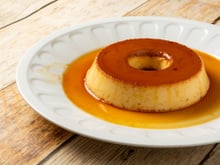 Depois que aprender como fazer esse pudim de panela de pressão, você nunca mais vai querer fazer de outra maneira