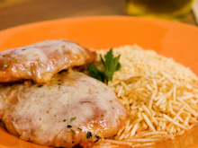 Filé de frango à parmegiana