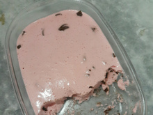 Mousse de morango com biscoito de morango