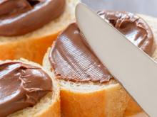 Creme de avelã sem leite e sem açúcar refinado: aprenda a fazer uma versão caseira e inclusiva da pasta com apenas 4 ingredientes