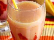 Vitamina de Ades uva e laranja