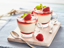 Panna cotta com calda de morango: confira a receita