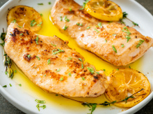 Quer dar um toque especial no seu filé de frango do dia a dia? Já salva essa receita para deixar a sua proteína muito mais saborosa e suculenta