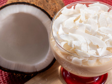 Nem limão, nem maracujá: essa mousse cremosa de coco só leva 5 ingredientes e derrete na boca