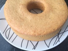 Bolo de fubá fofinho com canela e erva doce