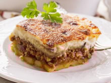 Moussaka: receita de lasanha de berinjela com carne moída