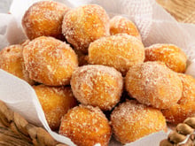 Bolinhos de maçã caseiros: uma receita fácil e fofinha para um lanche da tarde com cafezinho