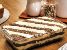 Sobremesas na travessa: 43 receitas maravilhosas para quem tem pavor de desenformar doces