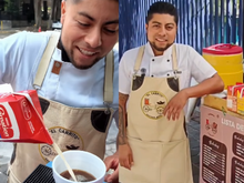 Há 16 anos ele investiu em um carrinho de comida para vender pão e café na rua, hoje tem a Nestlé como patrocinadora e virou garoto-propaganda