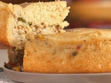O segredo da torta de liquidificador cremosa é mais simples do que você imagina: truque do TudoGostoso leva maionese na massa