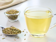 Chá de erva-doce: os múltiplos benefícios da bebida, cuidados e a forma correta de fazer