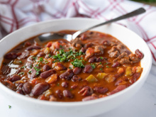 Sopa de feijão com macarrão: a receita simples que salva qualquer noite fria