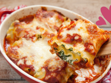 Rolinhos de lasanha de ricota e espinafre é o prato perfeito para as mamães que amam uma boa massa; veja como fazer essa deliciosa receita