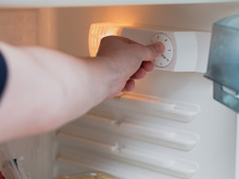 Desligar a geladeira à noite significa economia de energia ou prejudica mais do que ajuda?