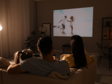 Aproveite essa oferta e monte seu cinema em casa com este projetor 4K incrível