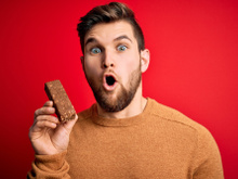 Conheça os sabores de chocolate mais inusitados do mundo: tem de bacon, batata-doce, feijão e até wasabi