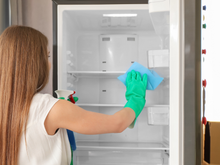 Pessoas que vivem adiando a limpeza da geladeira mostram esses 4 traços de personalidade em comum