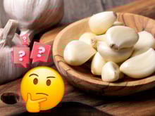 Benefícios e malefícios do alho: o que acontece se consumir o alimento com frequência e saiba se é melhor comer cru ou frito